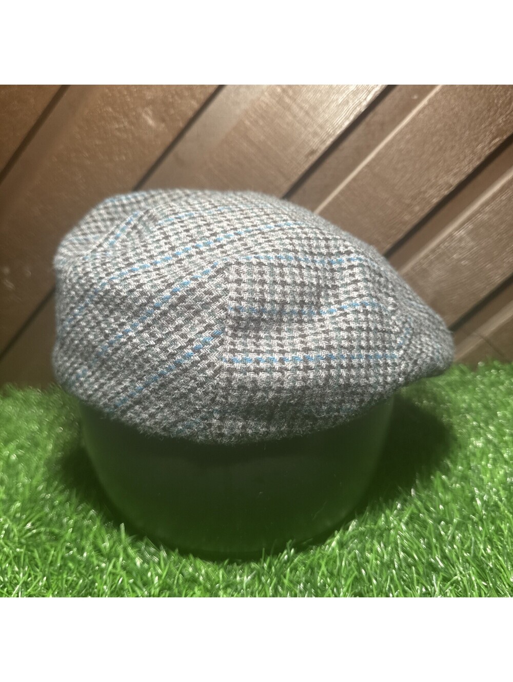 Hats in the Belfry Uncle Ruby Wool Flat Cap Newsboy Driving Hat Gray Plaid Large